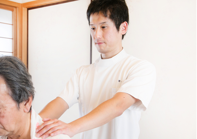 鍼灸マッサージの様子